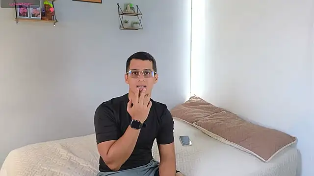 Snapshot of hot69temptation_ chatting on 02-26-25, 02:03 hot69temptation online show from 02-26-25, 02:03