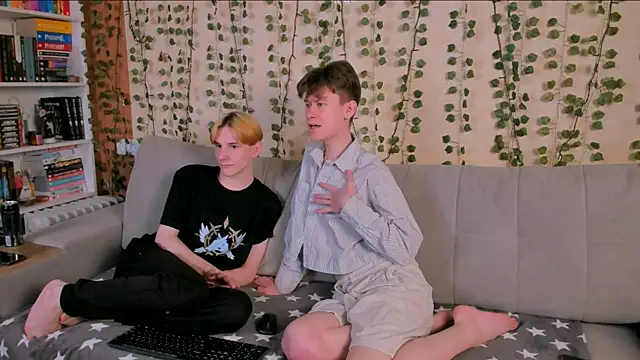 AndrewwCarter2 online show from 03-26-26, 08:25