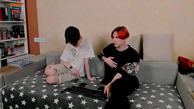 AndrewwCarter2 online show from 06-19-26, 09:07