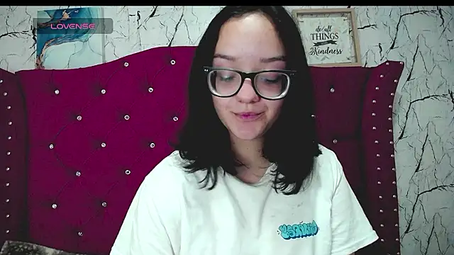 Snapshot of charlotte1-ls chatting on 12-09-24, 12:45 charlotte1-ls online show from 12-09-24, 12:45