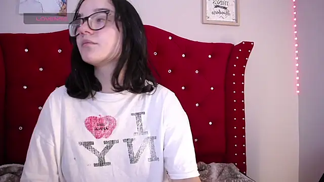 Snapshot of charlotte1-ls chatting on 12-16-24, 12:37 charlotte1-ls online show from 12-16-24, 12:37