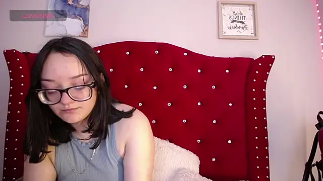 Snapshot of charlotte1-ls chatting on 01-03-25, 01:05 charlotte1-ls online show from 01-03-25, 01:05