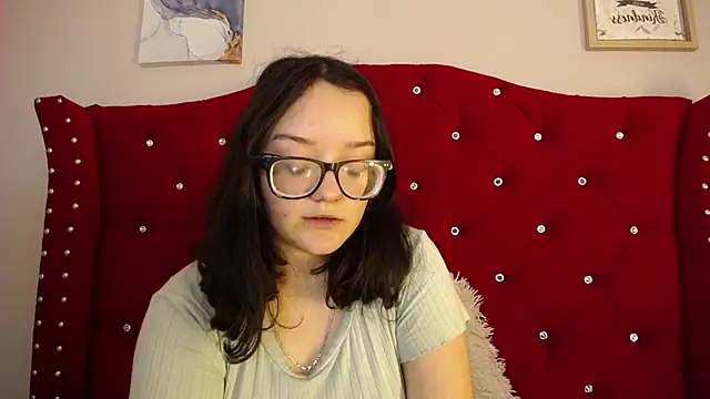 Snapshot of charlotte1-ls chatting on 02-19-25, 12:25 charlotte1-ls online show from 02-19-25, 12:25