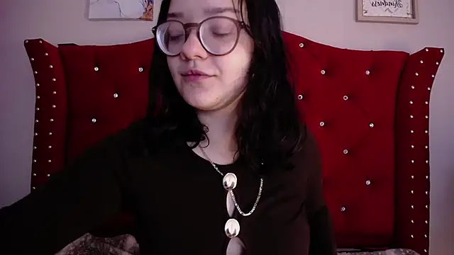 Snapshot of charlotte1-ls chatting on 03-05-25, 10:10 charlotte1-ls online show from 03-05-25, 10:10