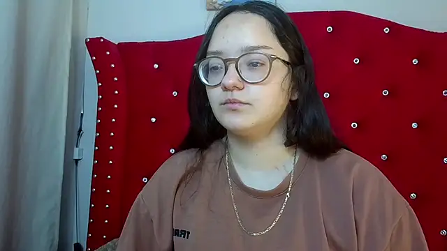 Snapshot of charlotte1-ls chatting on 10-21-25, 10:21 charlotte1-ls online show from 10-21-25, 10:21