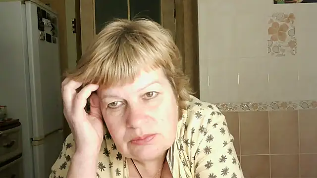 Ettie Tonia online show from 01-17-25, 03:32