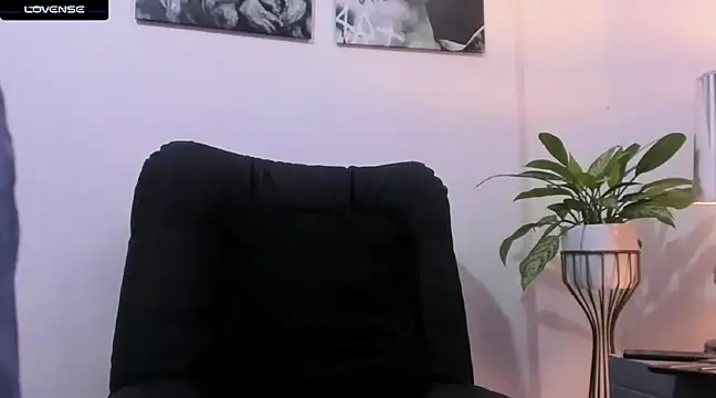 CruzVega online show from 01-08-25, 10:48