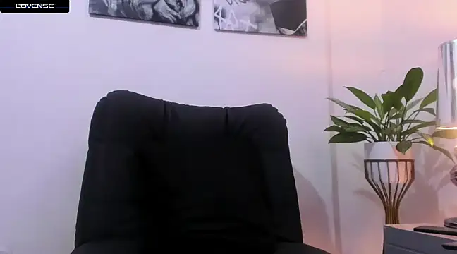 CruzVega online show from 01-10-25, 07:54