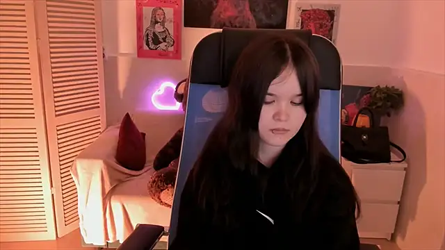 Elainebeness online show from 11-06-25, 07:26