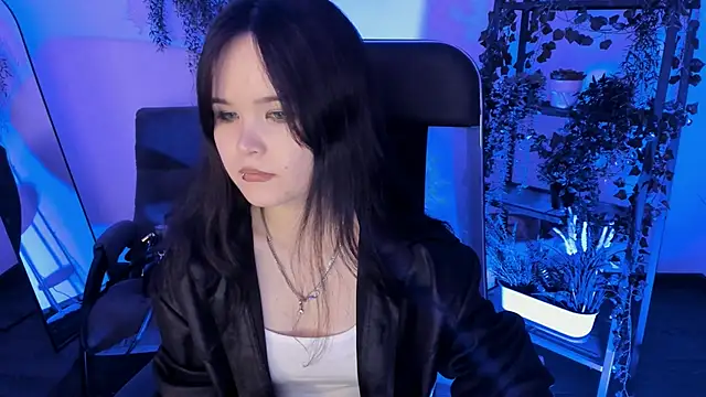 Snapshot of Elainebeness chatting on 05-22-26, 08:25 Elainebeness online show from 05-22-26, 08:25