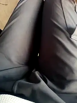 Snapshot of 1010SumiT chatting on 02-25-25, 05:30 1010SumiT online show from 02-25-25, 05:30