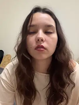 PoppyRobinson online show from 12-22-24, 07:21