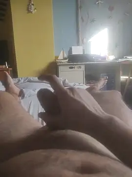 Romyours online show from 09-17-25, 03:46