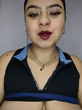 Snapshot of Princess_Lau chatting on 06-13-26, 04:43 Princess Lau online show from 06-13-26, 04:43