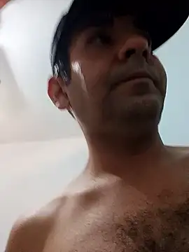 Snapshot of Gostozim7 chatting on 02-13-25, 02:42 Gostozim7 online show from 02-13-25, 02:42