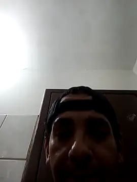 Snapshot of Gostozim7 chatting on 03-11-25, 06:21 Gostozim7 online show from 03-11-25, 06:21