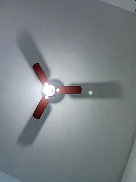 Snapshot of Gostozim7 chatting on 03-19-25, 11:36 Gostozim7 online show from 03-19-25, 11:36