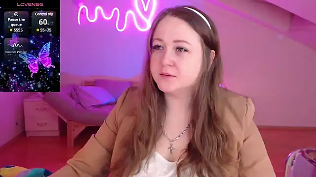 Snapshot of LizzyShine chatting on 12-05-24, 04:12 LizzyShine online show from 12-05-24, 04:12