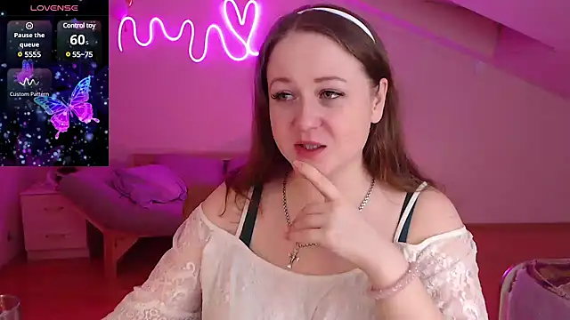 Snapshot of LizzyShine chatting on 12-05-24, 08:22 LizzyShine online show from 12-05-24, 08:22