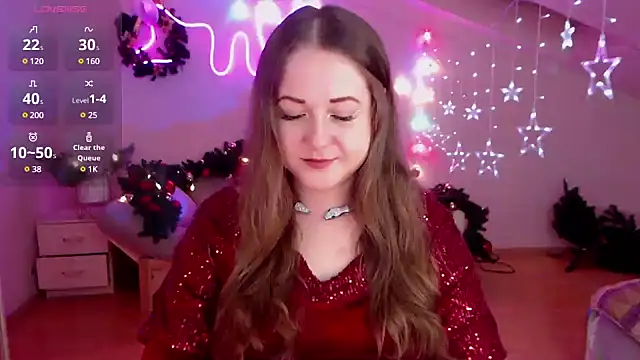 Snapshot of LizzyShine chatting on 12-17-24, 05:47 LizzyShine online show from 12-17-24, 05:47