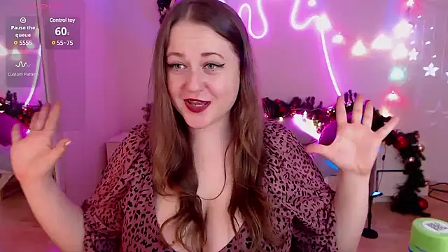 Snapshot of LizzyShine chatting on 01-03-25, 07:29 LizzyShine online show from 01-03-25, 07:29