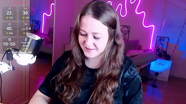 Snapshot of LizzyShine chatting on 09-15-25, 05:24 LizzyShine online show from 09-15-25, 05:24