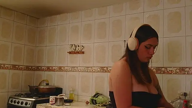 Miss oliviaa online show from 12-11-24, 08:07