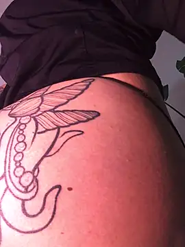 Miss oliviaa online show from 12-16-24, 10:45