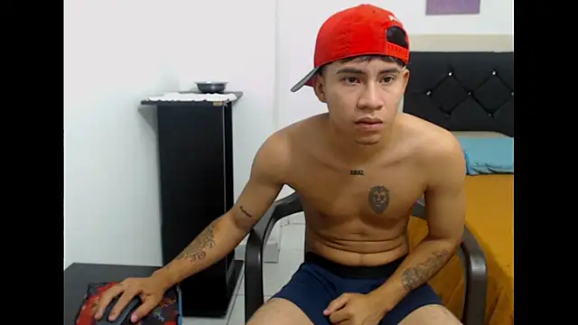 Snapshot of logannth chatting on 10-05-25, 11:57 logannth online show from 10-05-25, 11:57