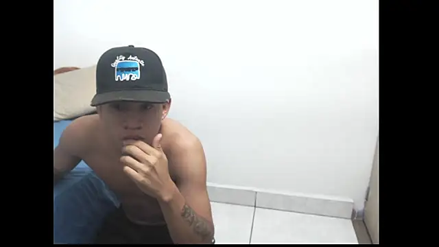 Snapshot of logannth chatting on 10-14-25, 09:21 logannth online show from 10-14-25, 09:21