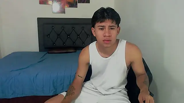 Snapshot of logannth chatting on 10-20-25, 07:53 logannth online show from 10-20-25, 07:53