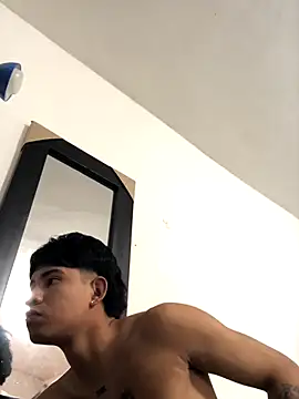 Snapshot of logannth chatting on 11-04-25, 05:34 logannth online show from 11-04-25, 05:34