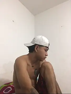 Snapshot of logannth chatting on 11-06-25, 09:05 logannth online show from 11-06-25, 09:05