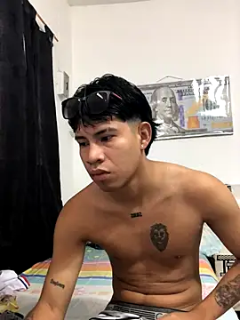 Snapshot of logannth chatting on 11-13-25, 03:55 logannth online show from 11-13-25, 03:55