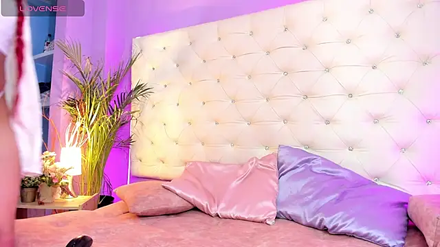 Snapshot of emaa_lambert chatting on 02-15-25, 07:50 emaa lambert online show from 02-15-25, 07:50