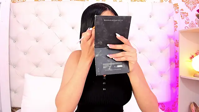 Snapshot of emaa_lambert chatting on 09-25-25, 06:55 emaa lambert online show from 09-25-25, 06:55