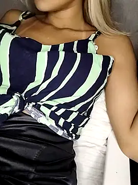 fofinhaa12 online show from 03-22-25, 10:37