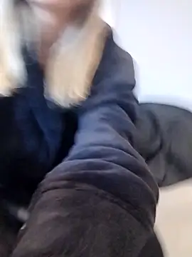 fofinhaa12 online show from 09-19-25, 01:34