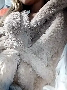 fofinhaa12 online show from 11-27-25, 03:03