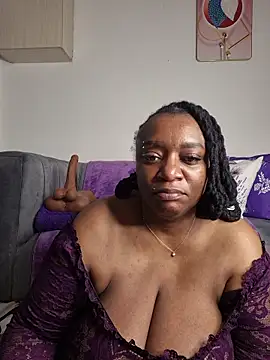 ThickianaRider online show from 06-17-26, 07:33