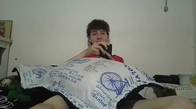 Dylan desire  online show from 01-20-25, 11:10