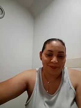 MirandaSoto online show from 05-05-26, 03:25