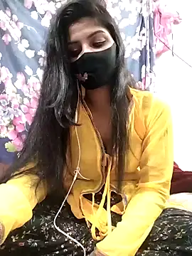 Cute-Lina online show from 12-18-24, 03:44