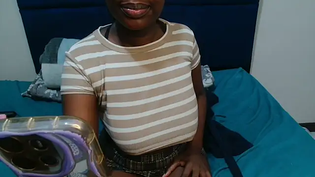 Snapshot of MilkyTitties chatting on 07-24-26, 08:40 MilkyTitties online show from 07-24-26, 08:40