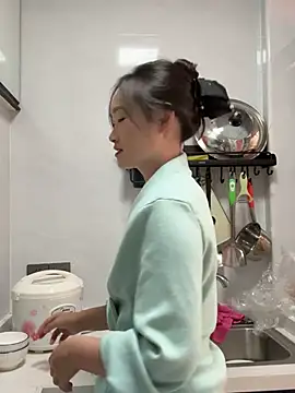 Snapshot of Lfeiji chatting on 03-18-25, 09:42 Lfeiji online show from 03-18-25, 09:42