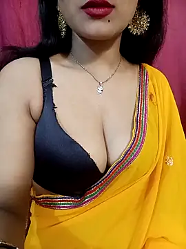 Snapshot of Stripy_Doll chatting on 11-01-25, 12:45 Stripy Doll online show from 11-01-25, 12:45