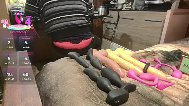 misteryman1956 online show from 06-09-26, 08:42