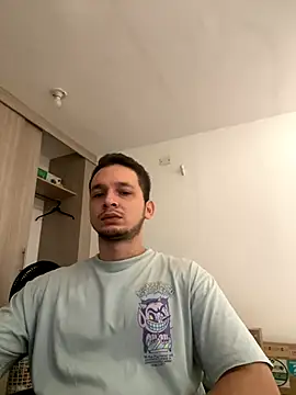 Snapshot of LabronsAd chatting on 12-04-24, 02:04 LabronsAd online show from 12-04-24, 02:04