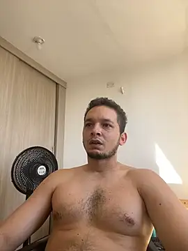 Snapshot of LabronsAd chatting on 12-11-24, 06:42 LabronsAd online show from 12-11-24, 06:42