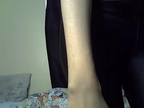 Horny-slut  online show from 02-22-25, 06:39